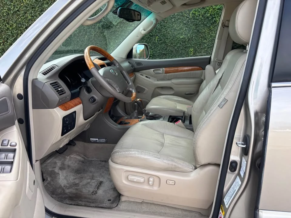 2003 Lexus GX 1st Gen - Image 9 of 19