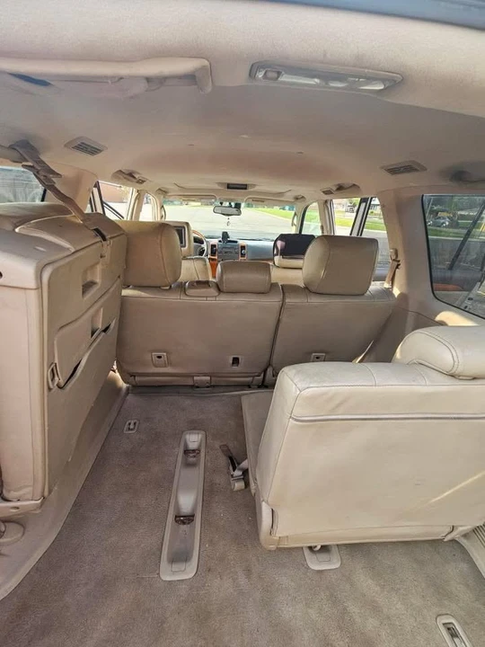 2003 Lexus GX 1st Gen - Image 9 of 15