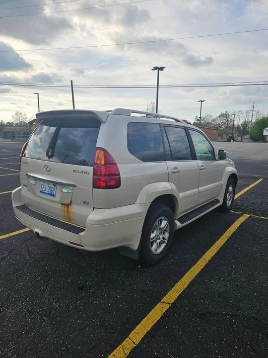 2003 Lexus GX 1st Gen - Image 5 of 15
