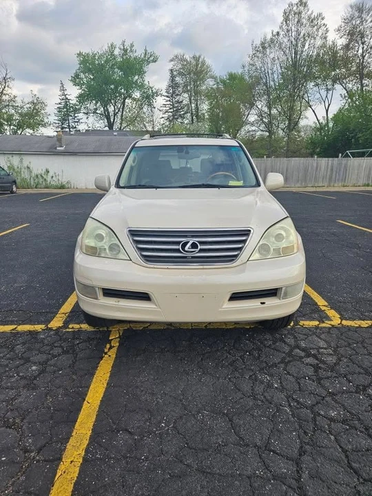 2003 Lexus GX 1st Gen - Image 2 of 15