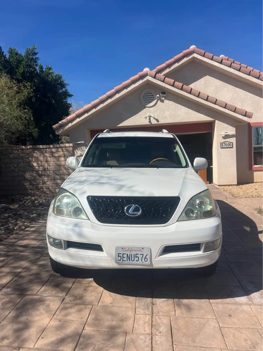 2003 Lexus GX 1st Gen - Image 2 of 9