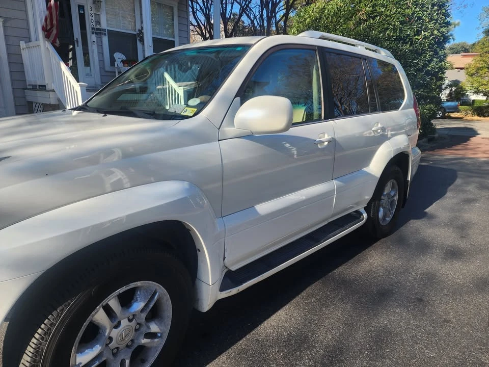 2003 Lexus GX 1st Gen - Image 3 of 12