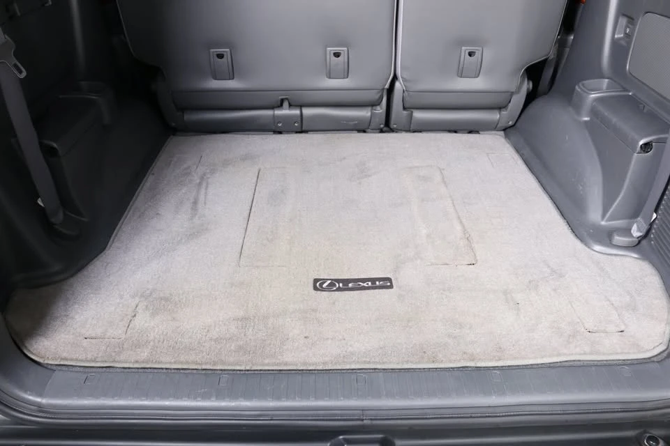 2003 Lexus GX 1st Gen - Image 10 of 18