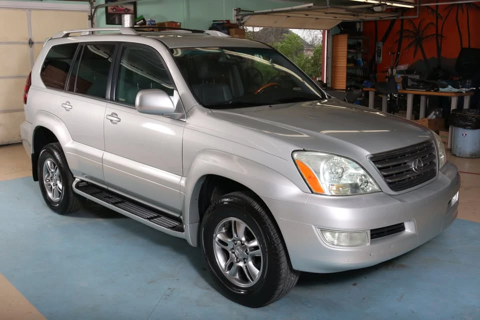 2003 Lexus GX 1st Gen - Image 4 of 18