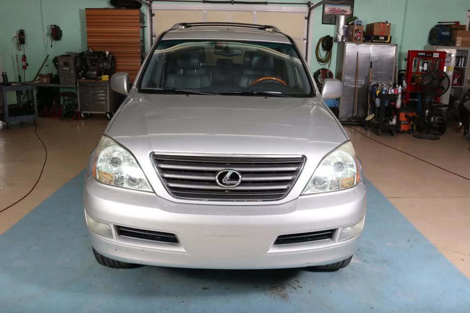 2003 Lexus GX 1st Gen - Image 3 of 18
