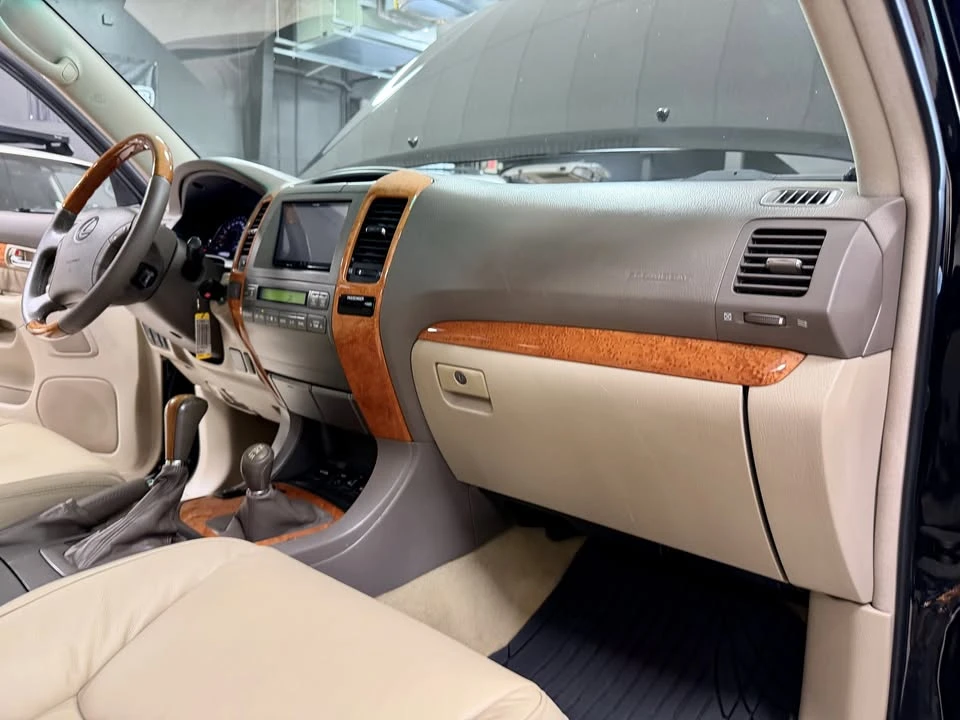 2003 Lexus GX 1st Gen - Image 18 of 20