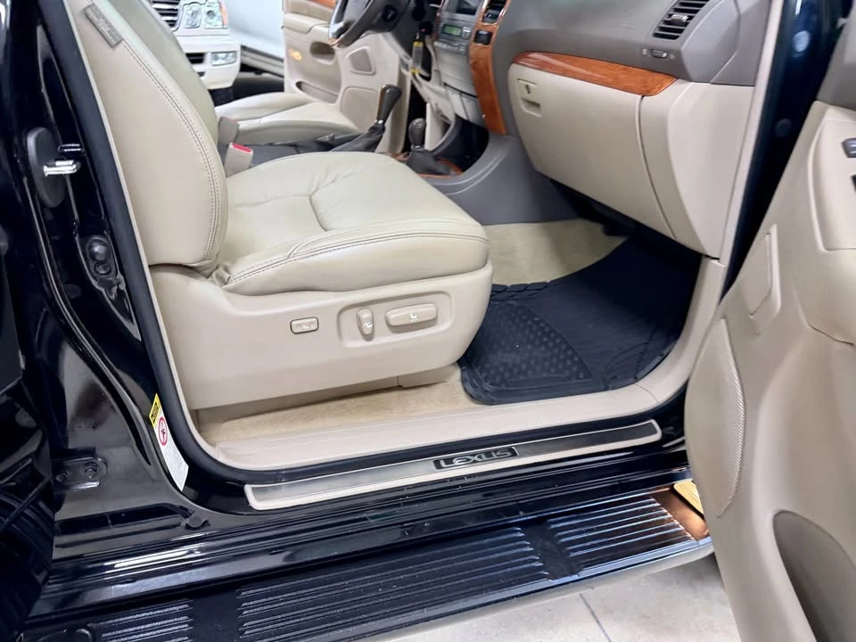 2003 Lexus GX 1st Gen - Image 16 of 20