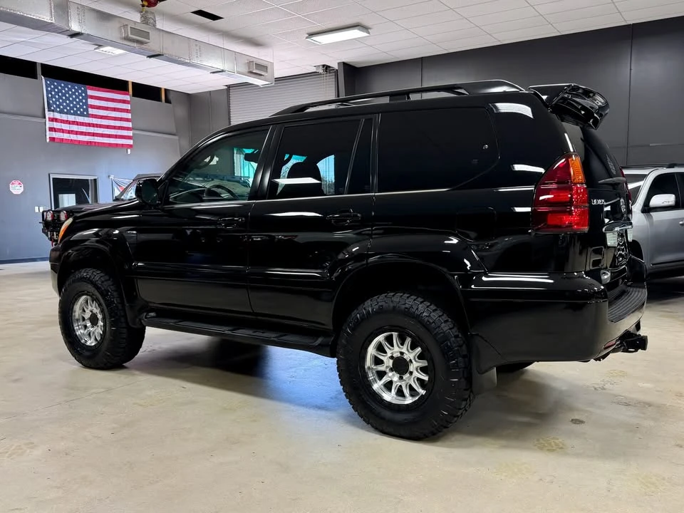 2003 Lexus GX 1st Gen - Image 9 of 20