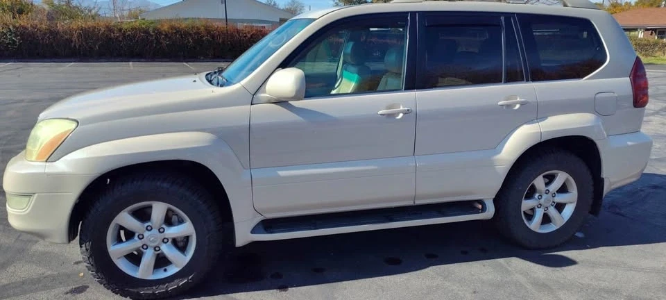 2003 Lexus GX 1st Gen - Image 6 of 17
