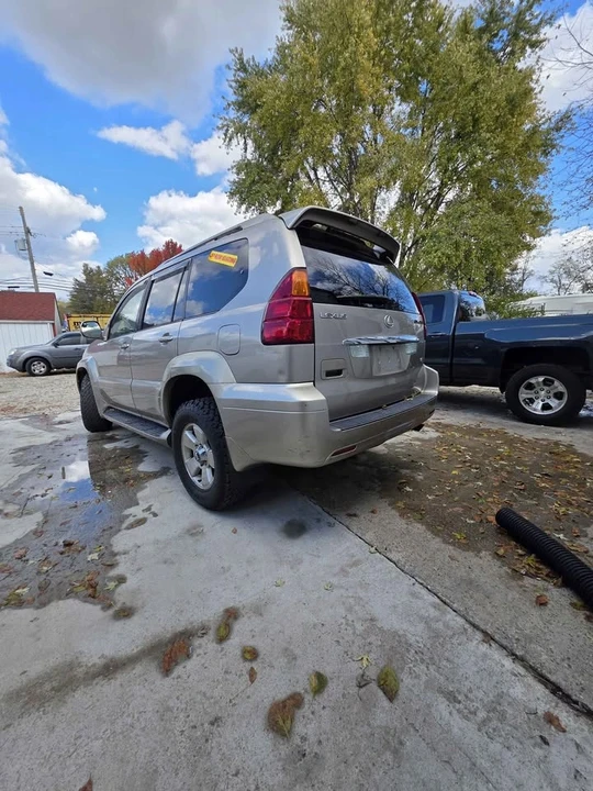 2003 Lexus GX 1st Gen - Image 3 of 7