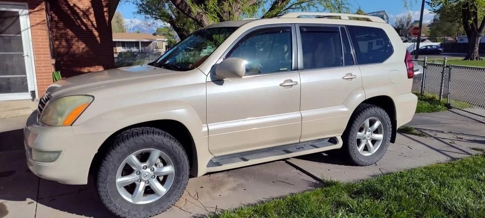 2003 Lexus GX 1st Gen - Image 3 of 17
