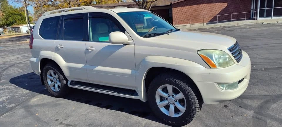 2003 Lexus GX 1st Gen - Image 9 of 17