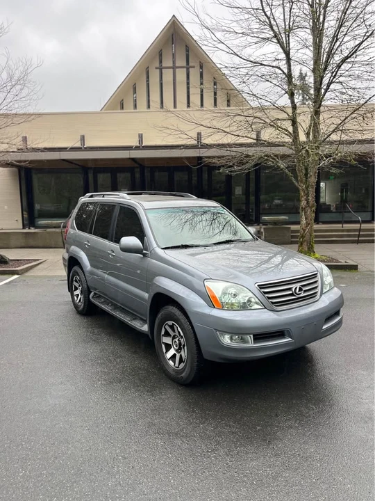 2003 Lexus GX 1st Gen - Image 2 of 15