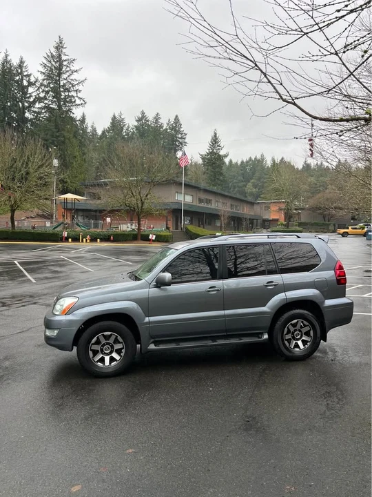 2003 Lexus GX 1st Gen - Image 6 of 15