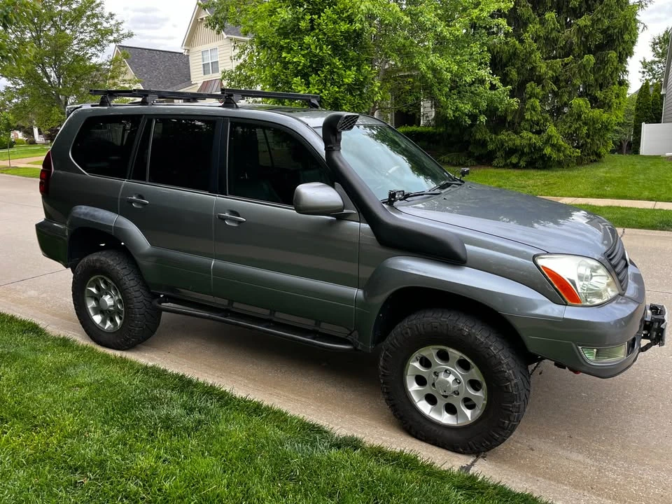 2003 Lexus GX 1st Gen - Image 3 of 20