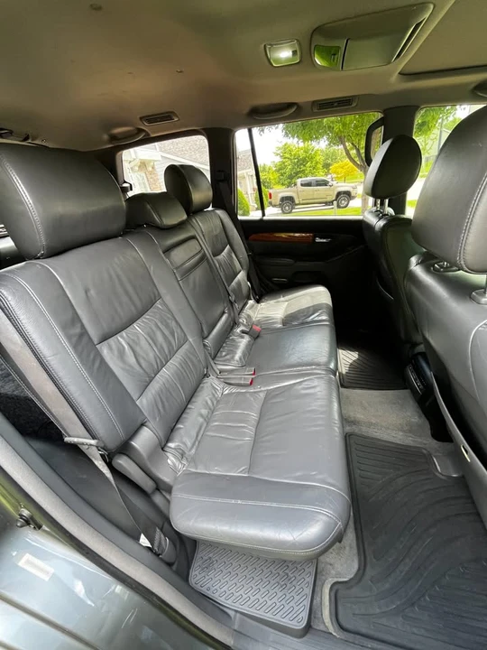 2003 Lexus GX 1st Gen - Image 8 of 20