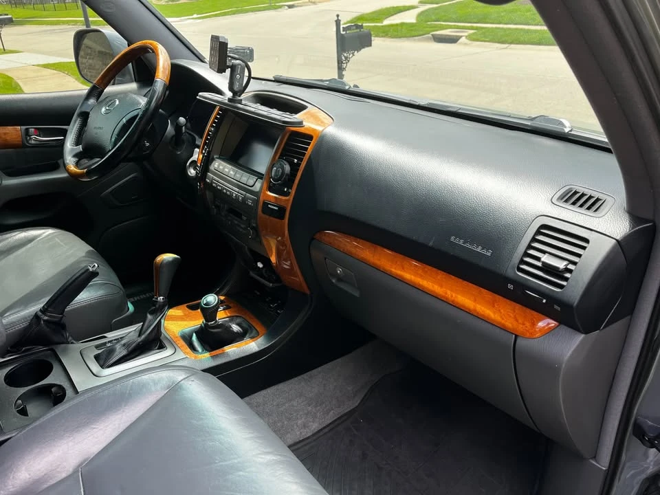 2003 Lexus GX 1st Gen - Image 10 of 20