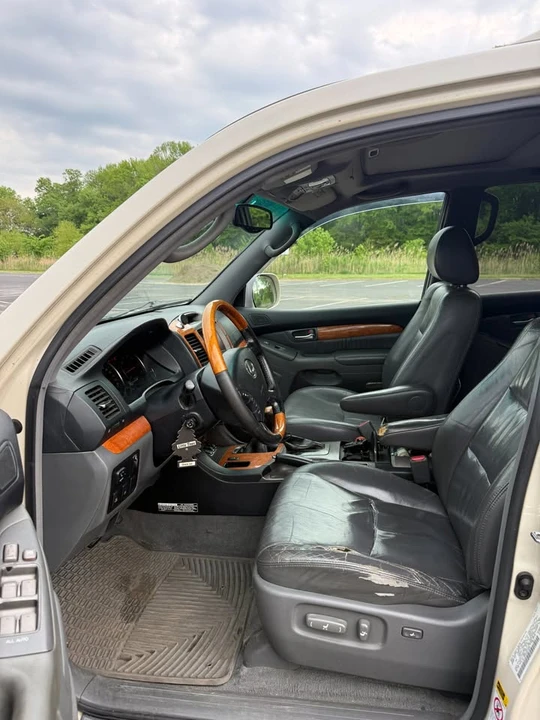 2003 Lexus GX 1st Gen - Image 15 of 21