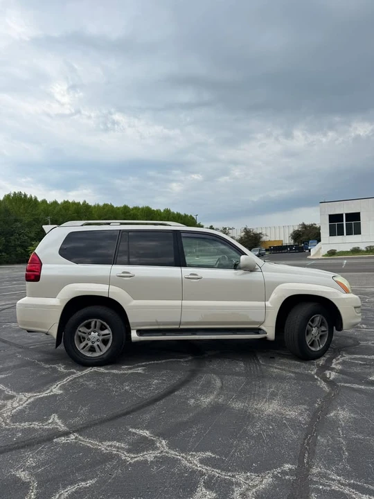 2003 Lexus GX 1st Gen - Image 4 of 21