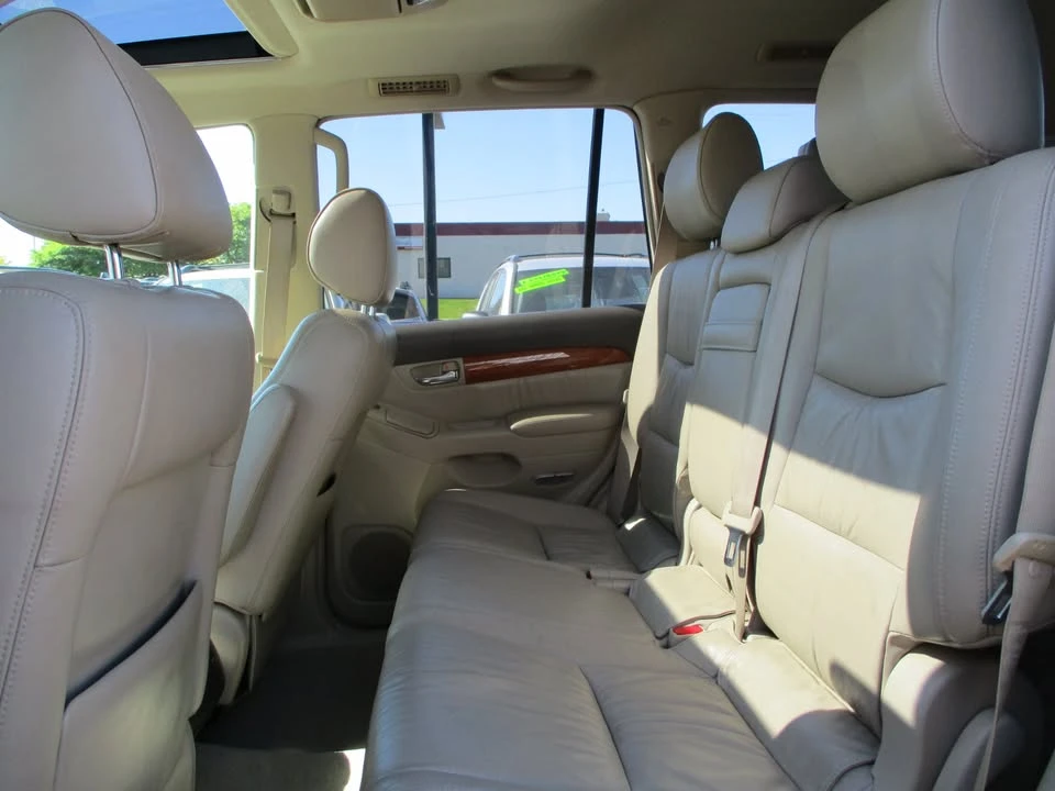 2003 Lexus GX 1st Gen - Image 5 of 12