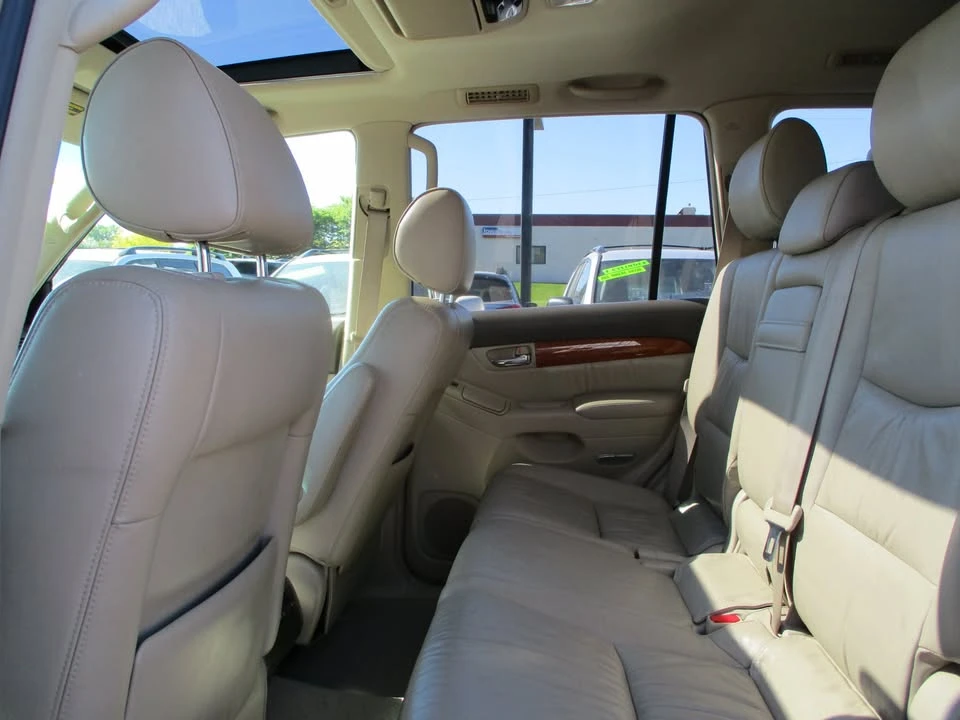 2003 Lexus GX 1st Gen - Image 6 of 12