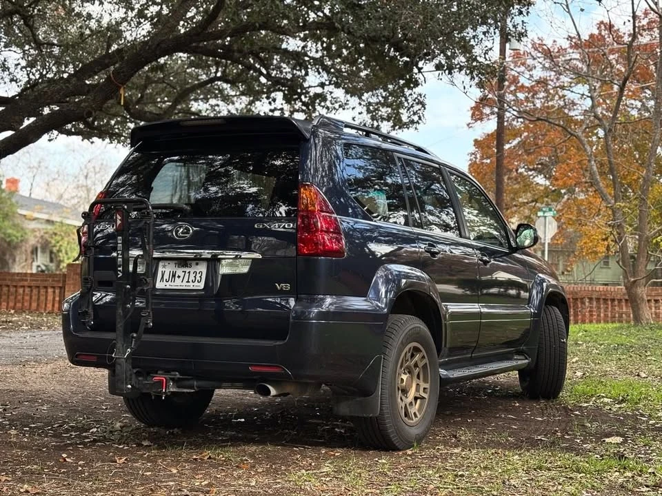 2003 Lexus GX 1st Gen - Image 3 of 10