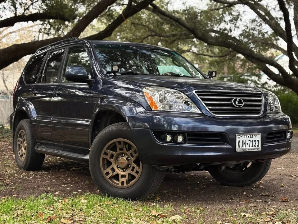 2003 Lexus GX 1st Gen - Image 2 of 10