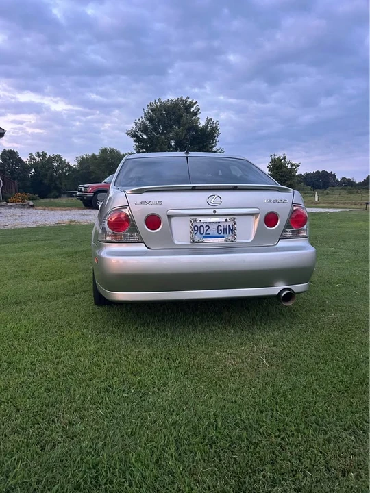 2003 Lexus IS 1st Gen - Image 6 of 12