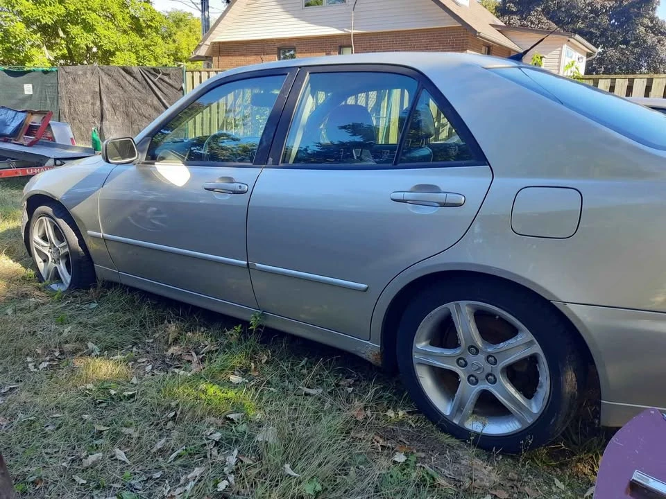 2003 Lexus IS 1st Gen - Image 4 of 12