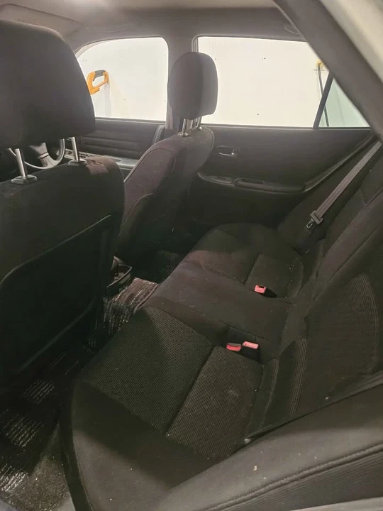 2003 Lexus IS 1st Gen - Image 8 of 12