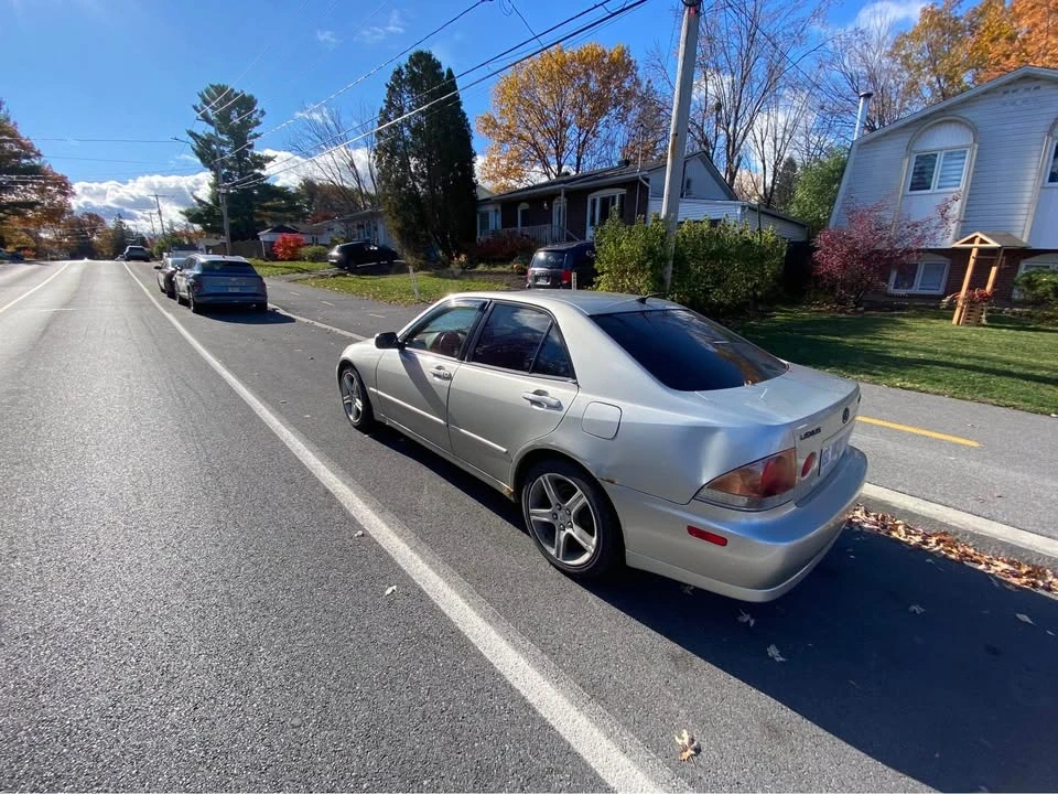 2003 Lexus IS 1st Gen - Image 4 of 5