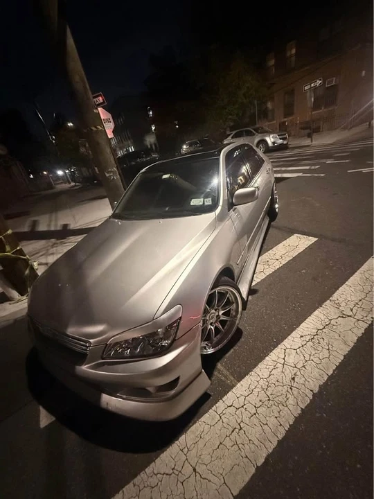 2003 Lexus IS 1st Gen - Image 3 of 5