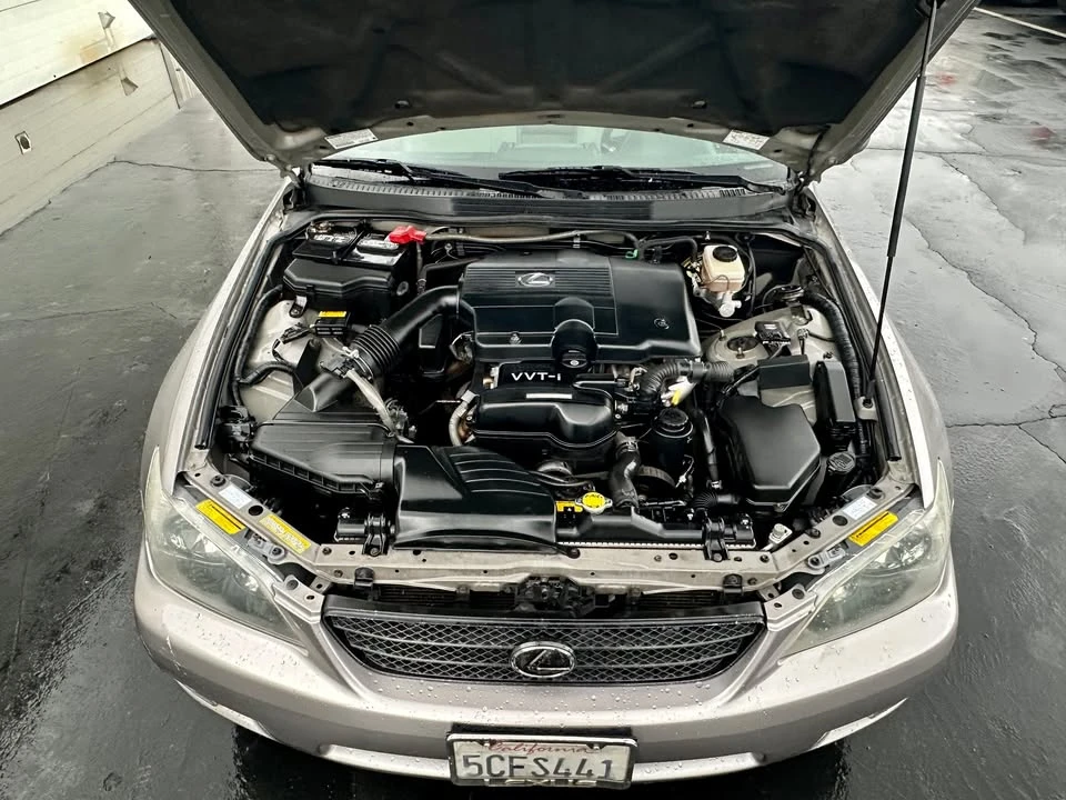 2003 Lexus IS 1st Gen - Image 15 of 17