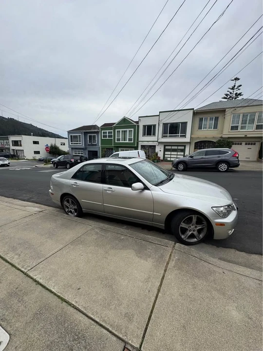 2003 Lexus IS 1st Gen - Image 2 of 6