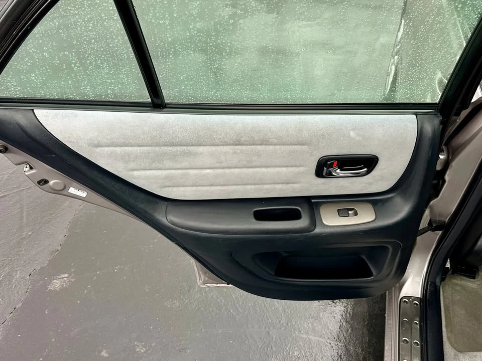 2003 Lexus IS 1st Gen - Image 12 of 18