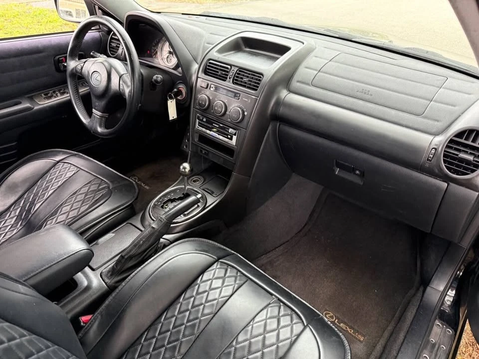 2003 Lexus IS 1st Gen - Image 18 of 20