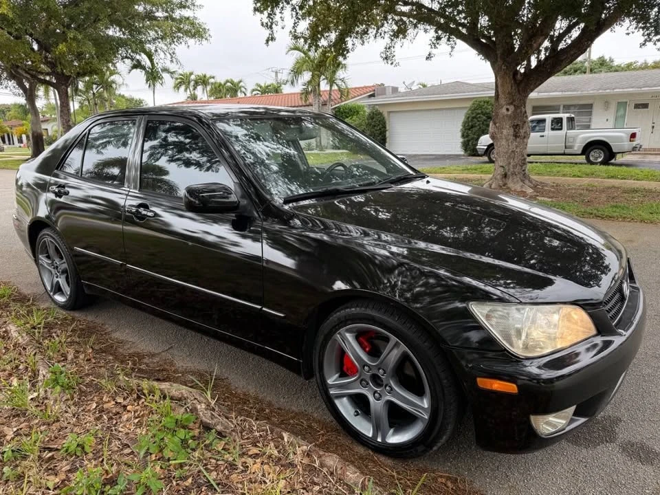 2003 Lexus IS 1st Gen - Image 12 of 20