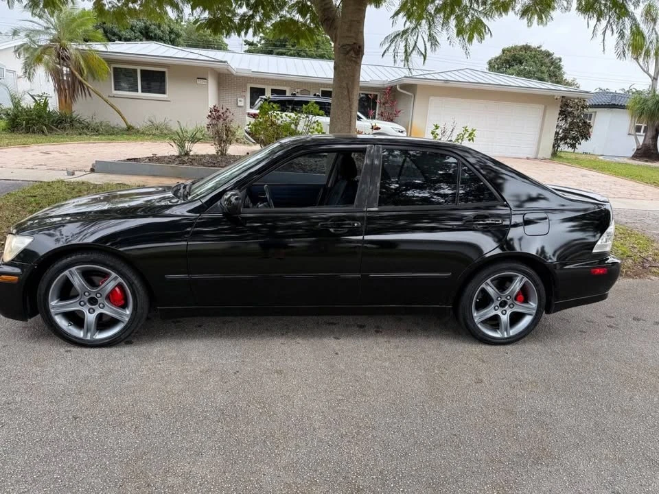2003 Lexus IS 1st Gen - Image 4 of 20