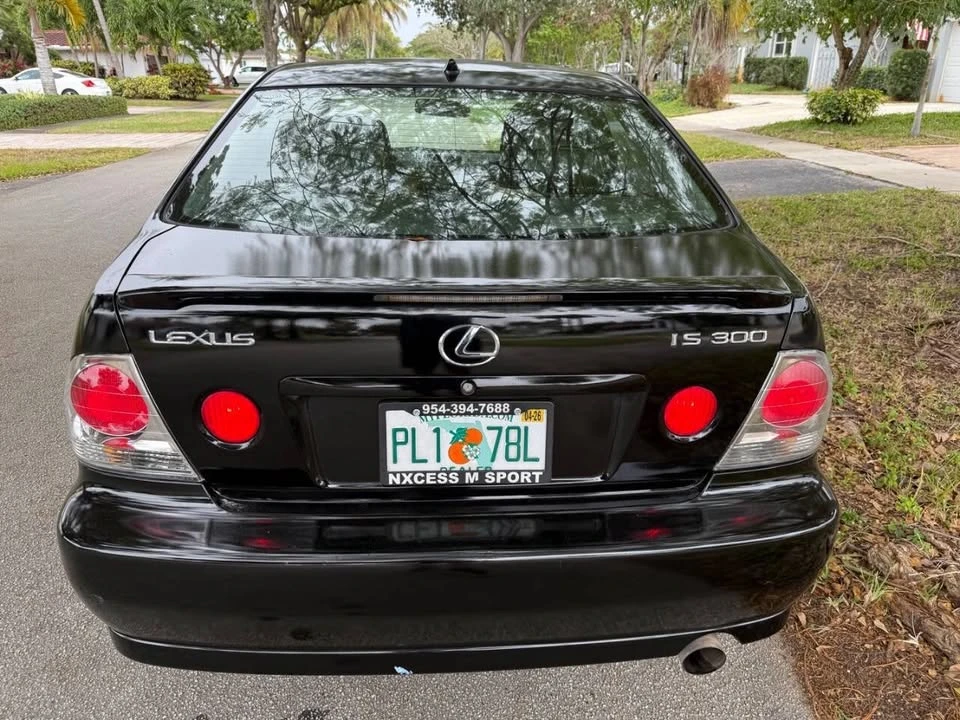 2003 Lexus IS 1st Gen - Image 8 of 20