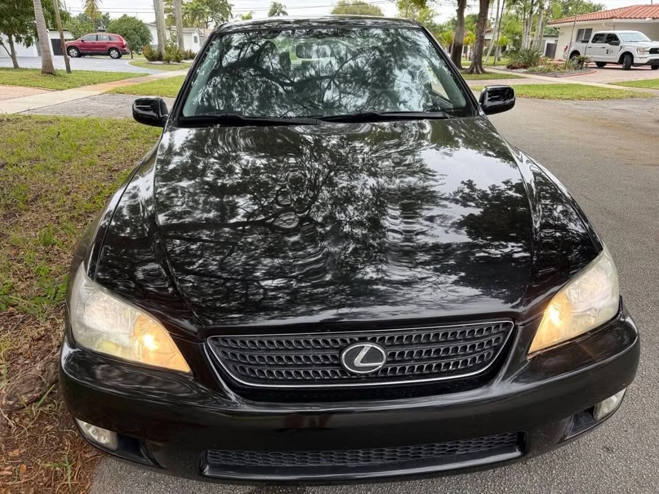 2003 Lexus IS 1st Gen - Image 13 of 20