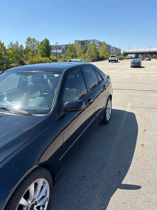 2003 Lexus IS 1st Gen - Image 4 of 4
