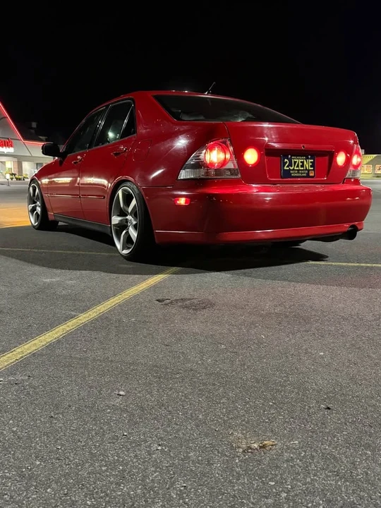 2003 Lexus IS 1st Gen - Image 12 of 15