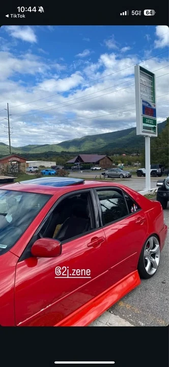 2003 Lexus IS 1st Gen - Image 10 of 15