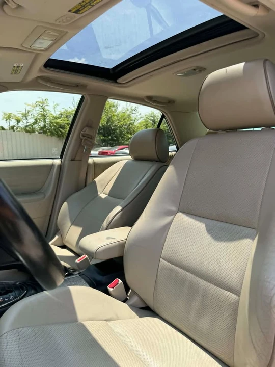 2003 Lexus IS 1st Gen - Image 12 of 18