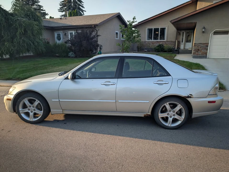 2003 Lexus IS 1st Gen - Image 2 of 13