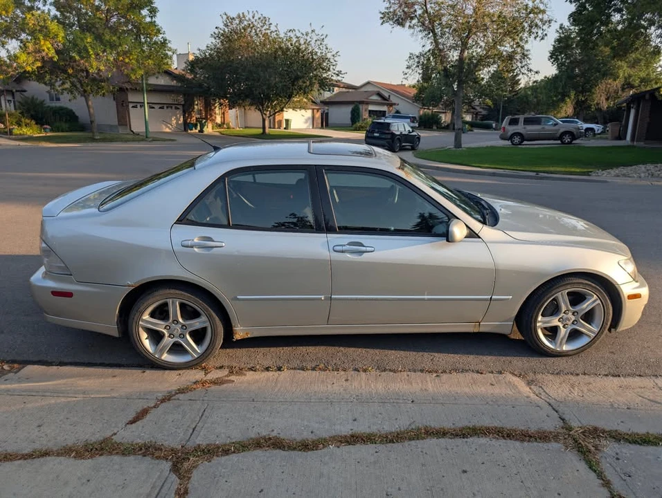 2003 Lexus IS 1st Gen - Image 8 of 13