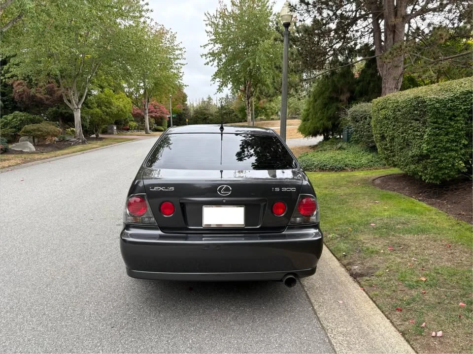 2003 Lexus IS 1st Gen - Image 3 of 9