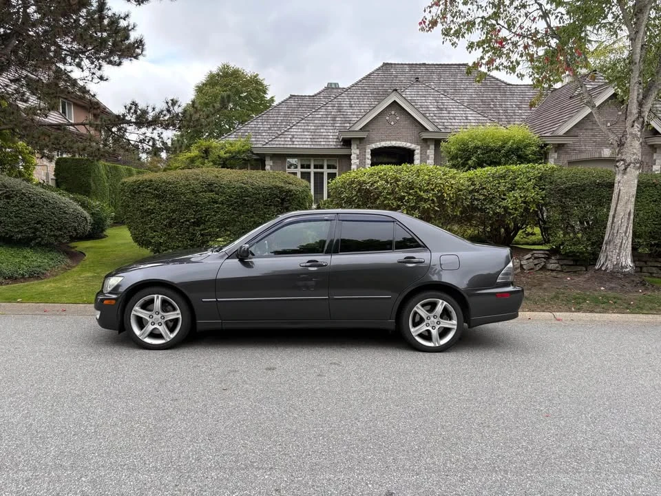 2003 Lexus IS 1st Gen - Image 2 of 9