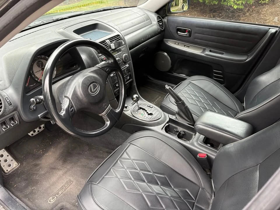 2003 Lexus IS 1st Gen - Image 6 of 9