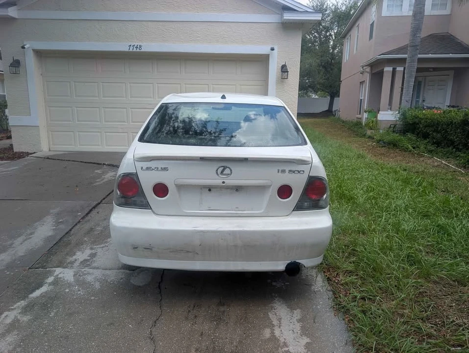 2003 Lexus IS 1st Gen - Image 4 of 16
